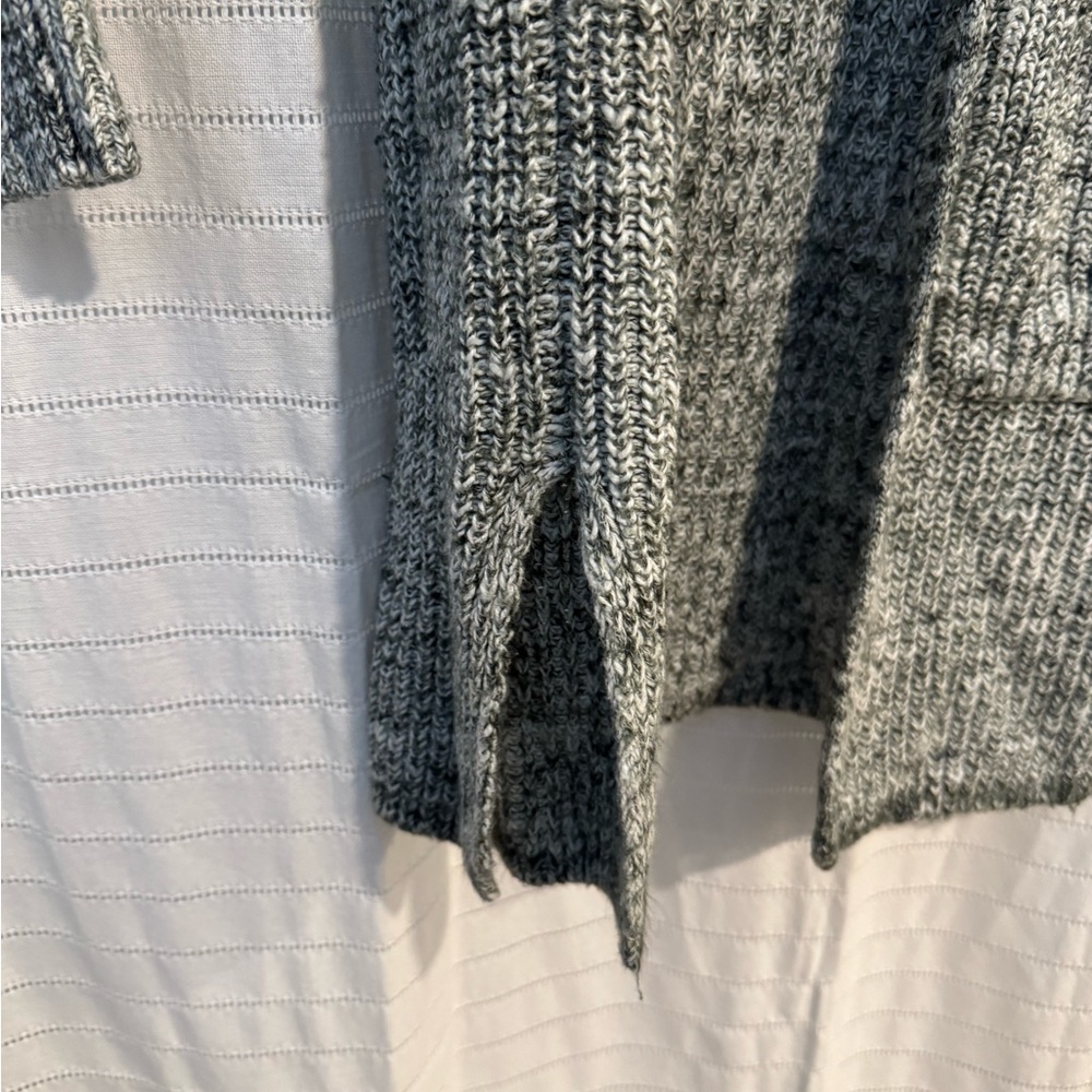 Hollister Cozy Heather Gray Knit Cardigan - Picture 5 of 7